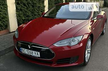 Ліфтбек Tesla Model S 2013 в Львові