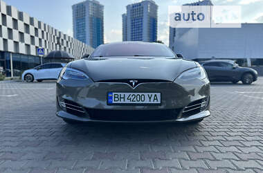 Ліфтбек Tesla Model S 2016 в Одесі