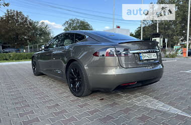 Лифтбек Tesla Model S 2016 в Одессе