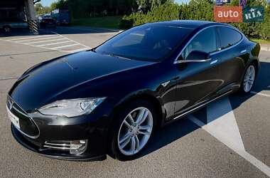 Ліфтбек Tesla Model S 2015 в Києві