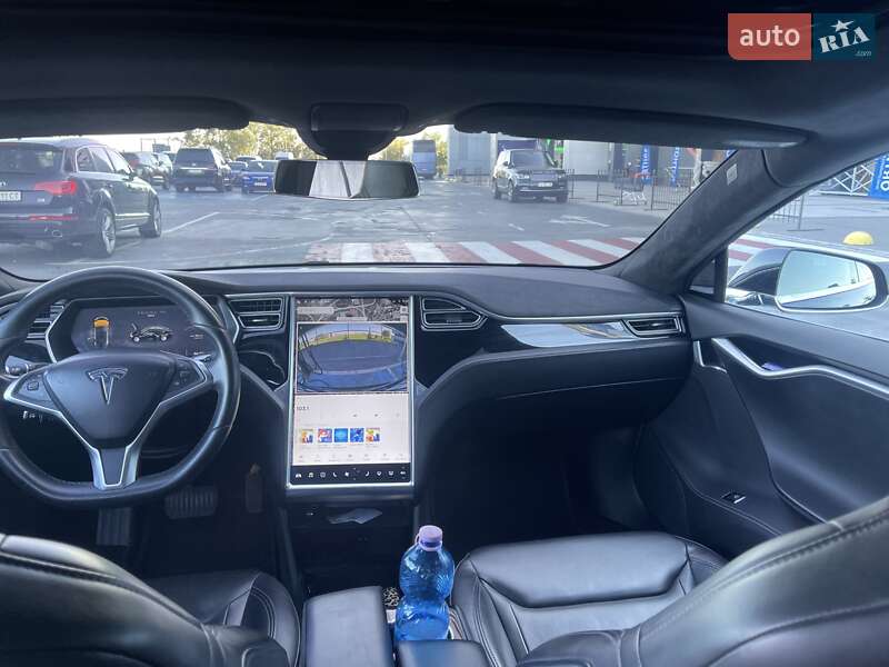 Ліфтбек Tesla Model S 2015 в Києві