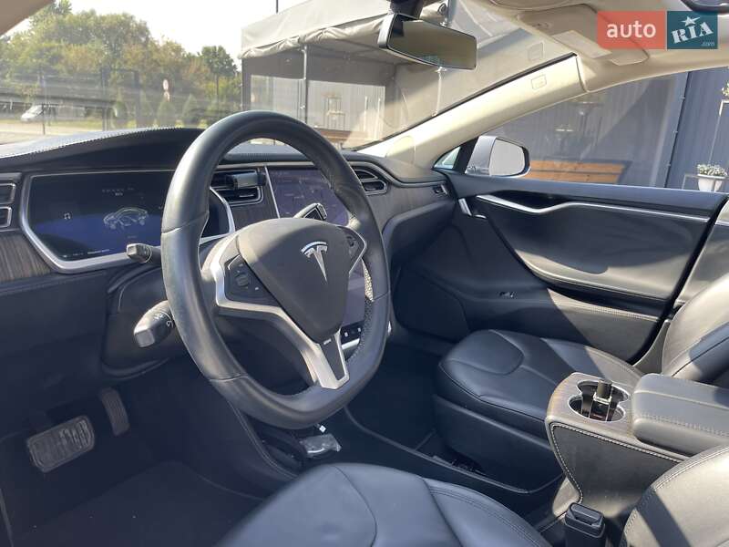 Лифтбек Tesla Model S 2013 в Полтаве