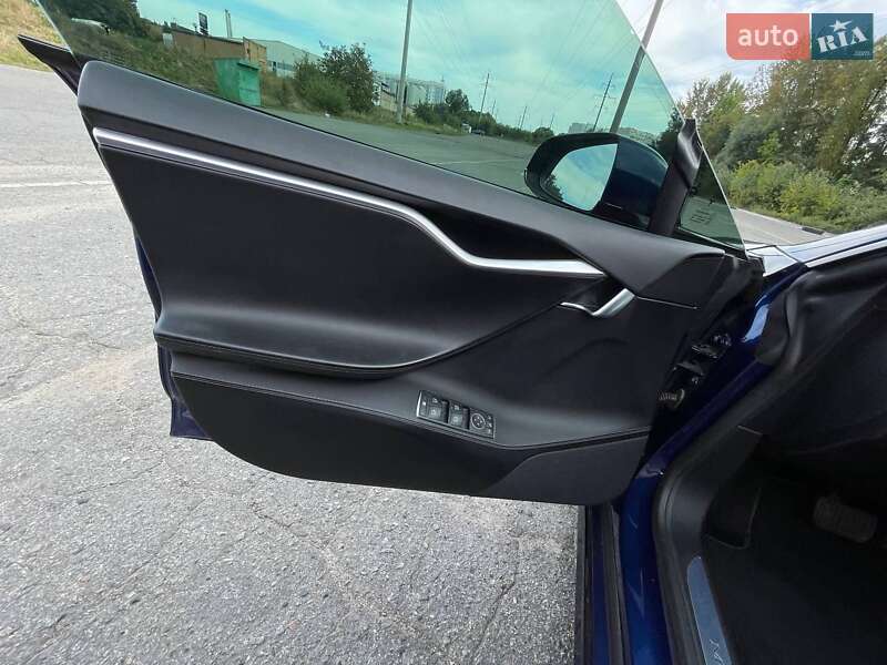 Лифтбек Tesla Model S 2017 в Полтаве фото 8 Лифтбек Tesla Model S 2017 в Полтаве