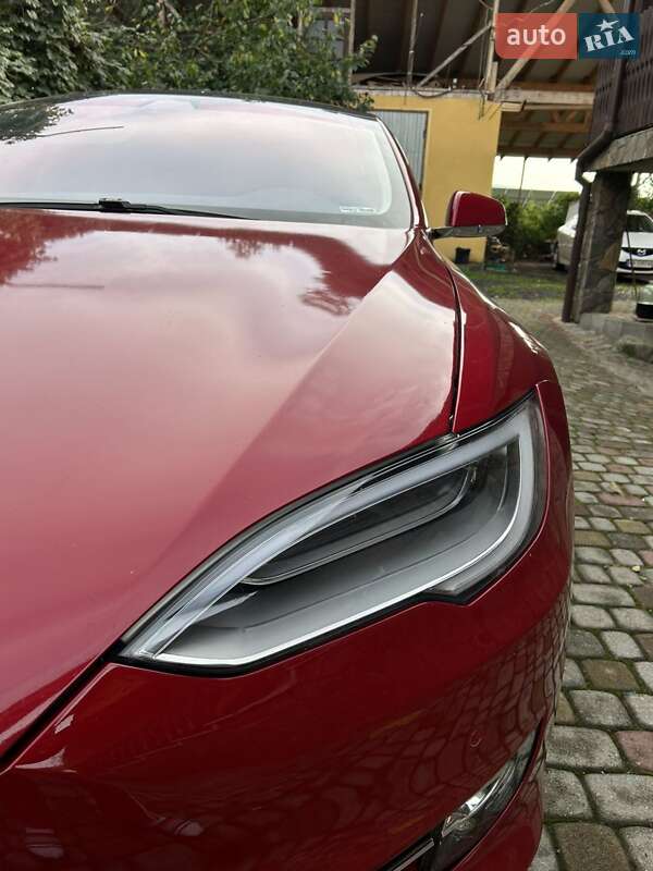 Ліфтбек Tesla Model S 2019 в Ужгороді