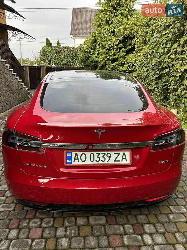 Ліфтбек Tesla Model S 2019 в Ужгороді