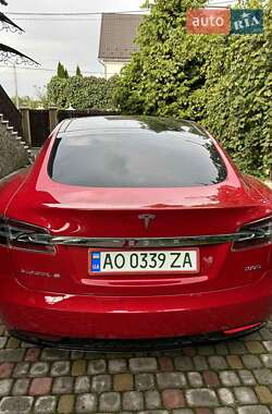 Лифтбек Tesla Model S 2019 в Ужгороде