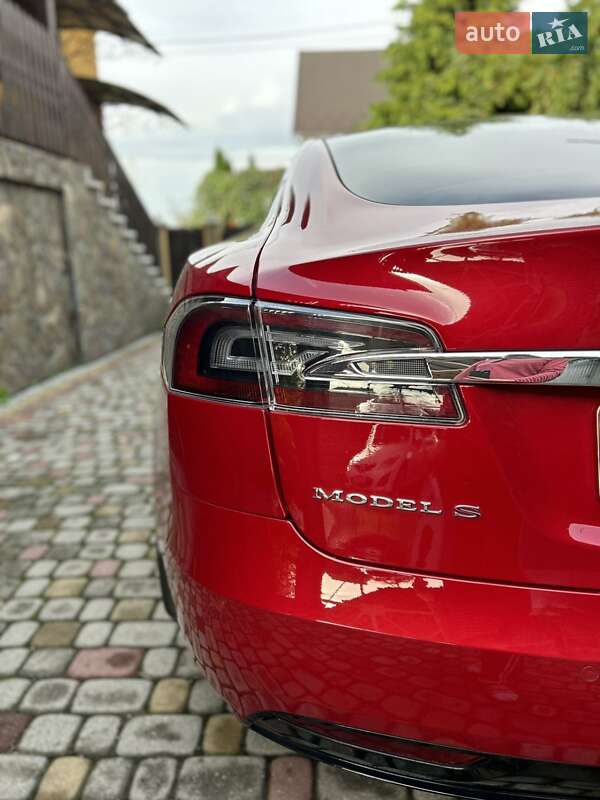 Ліфтбек Tesla Model S 2019 в Ужгороді