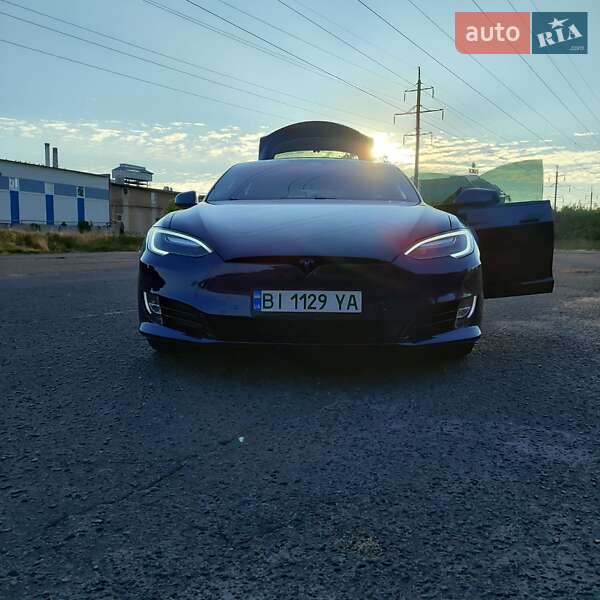 Ліфтбек Tesla Model S 2017 в Полтаві фото 19 Ліфтбек Tesla Model S 2017 в Полтаві