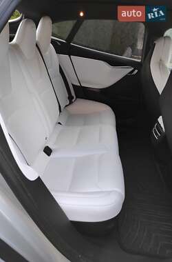 Лифтбек Tesla Model S 2018 в 