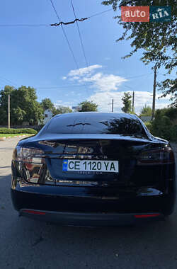 Лифтбек Tesla Model S 2015 в Черновцах