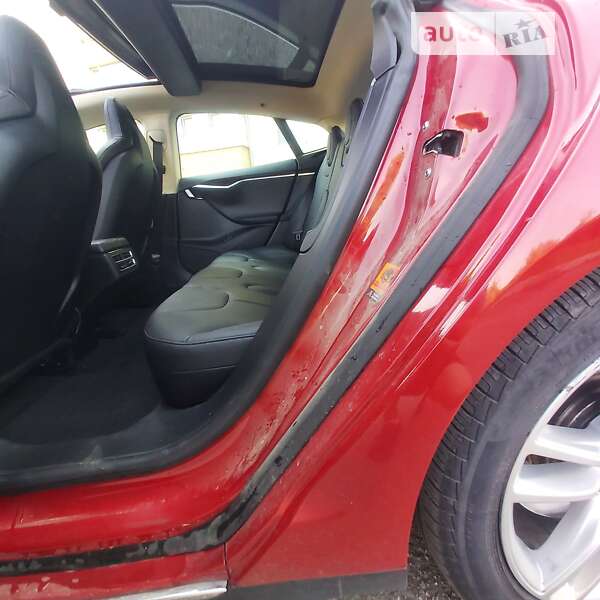 Ліфтбек Tesla Model S 2013 в Дрогобичі фото 21 Ліфтбек Tesla Model S 2013 в Дрогобичі