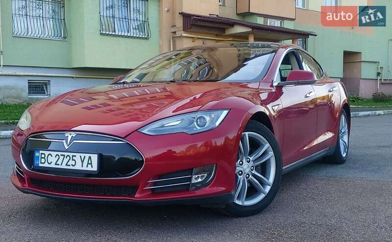 Tesla Model S 2013