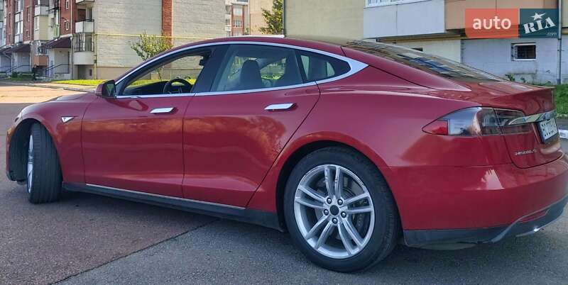Лифтбек Tesla Model S 2013 в Дрогобыче