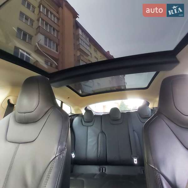 Лифтбек Tesla Model S 2013 в Дрогобыче