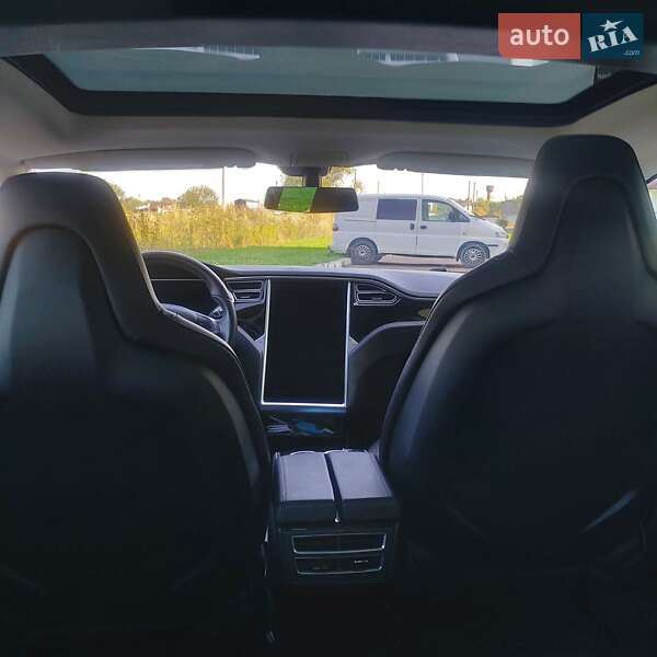 Лифтбек Tesla Model S 2013 в Дрогобыче