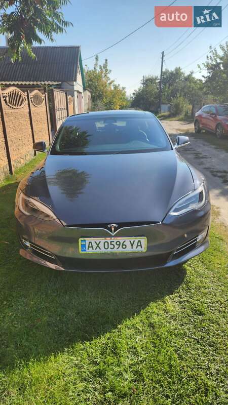Ліфтбек Tesla Model S 2018 в Дніпрі