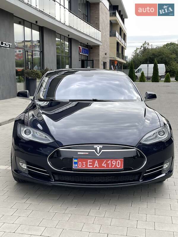 Ліфтбек Tesla Model S 2014 в Ужгороді