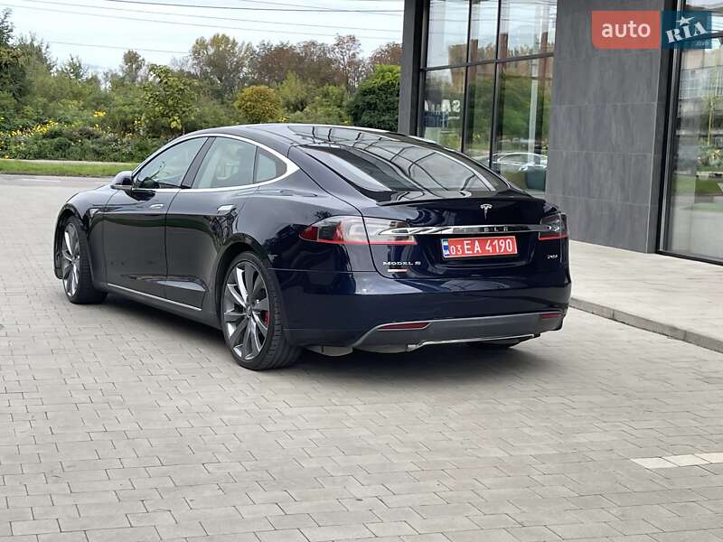Ліфтбек Tesla Model S 2014 в Ужгороді