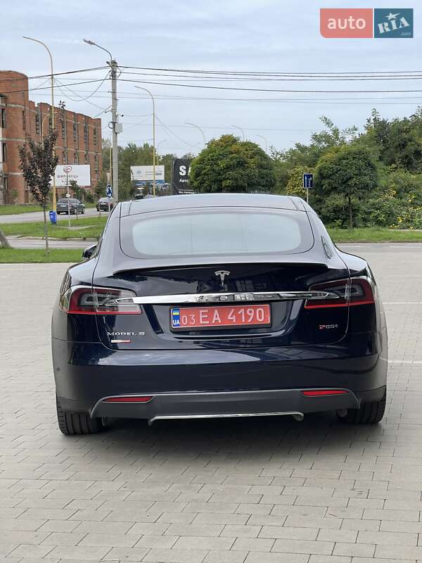 Ліфтбек Tesla Model S 2014 в Ужгороді