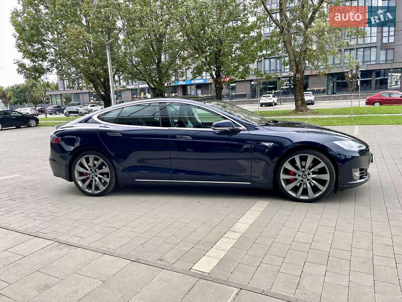 Ліфтбек Tesla Model S 2014 в Ужгороді