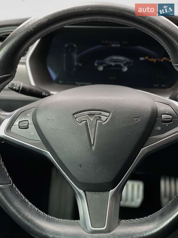 Лифтбек Tesla Model S 2014 в Ужгороде