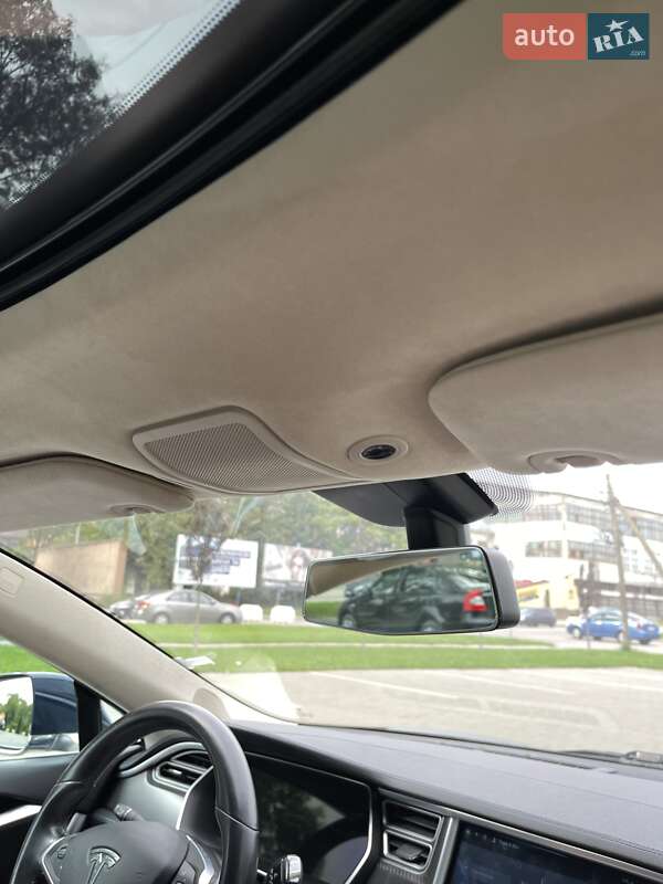 Лифтбек Tesla Model S 2014 в Ужгороде