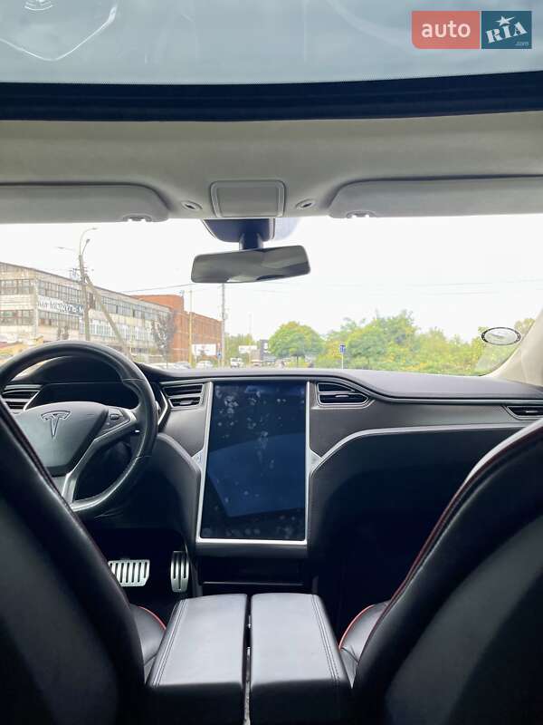 Ліфтбек Tesla Model S 2014 в Ужгороді