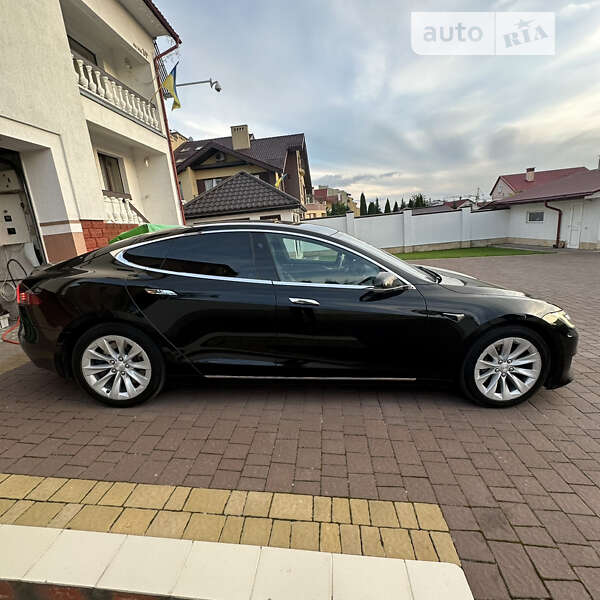 Ліфтбек Tesla Model S 2018 в Львові
