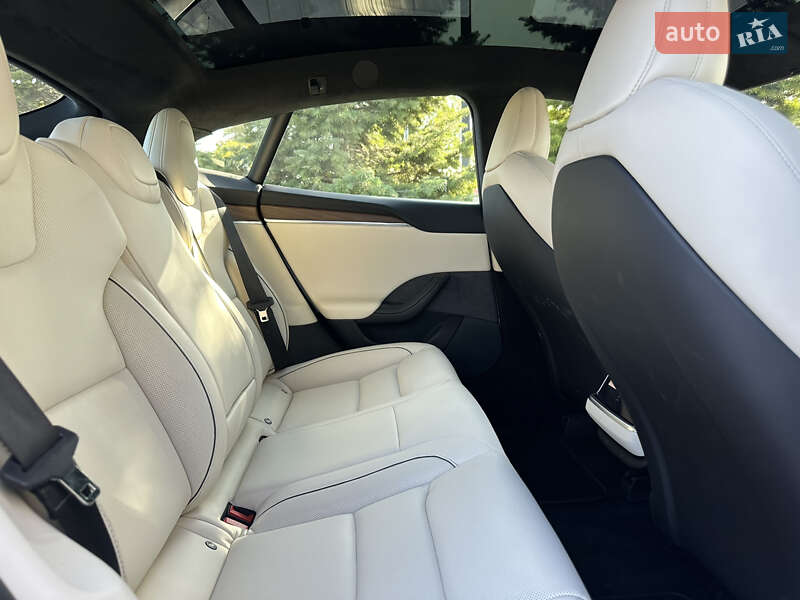 Лифтбек Tesla Model S 2022 в Одессе