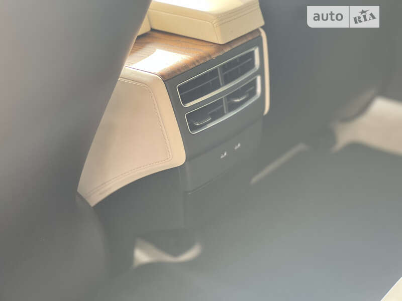 Лифтбек Tesla Model S 2018 в Киеве