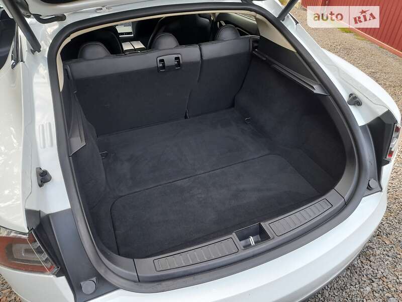 Лифтбек Tesla Model S 2013 в Киеве