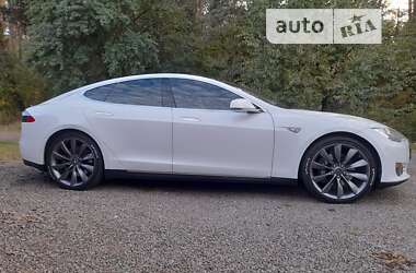 Ліфтбек Tesla Model S 2013 в Києві