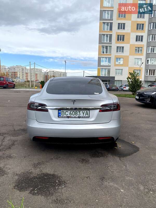 Ліфтбек Tesla Model S 2017 в Одесі