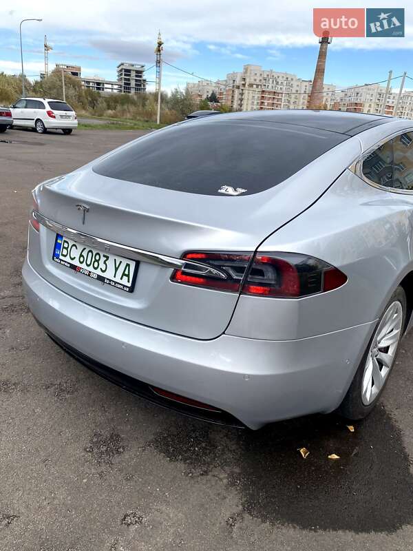Лифтбек Tesla Model S 2017 в Одессе