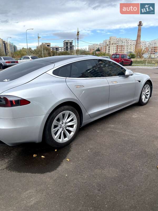 Лифтбек Tesla Model S 2017 в Одессе