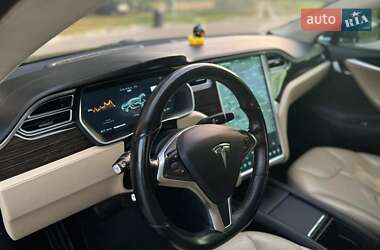 Лифтбек Tesla Model S 2014 в 
