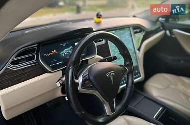 Лифтбек Tesla Model S 2014 в Львове