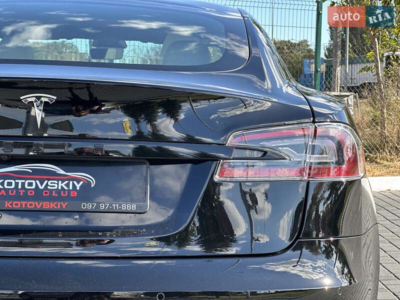 Лифтбек Tesla Model S 2021 в Одессе