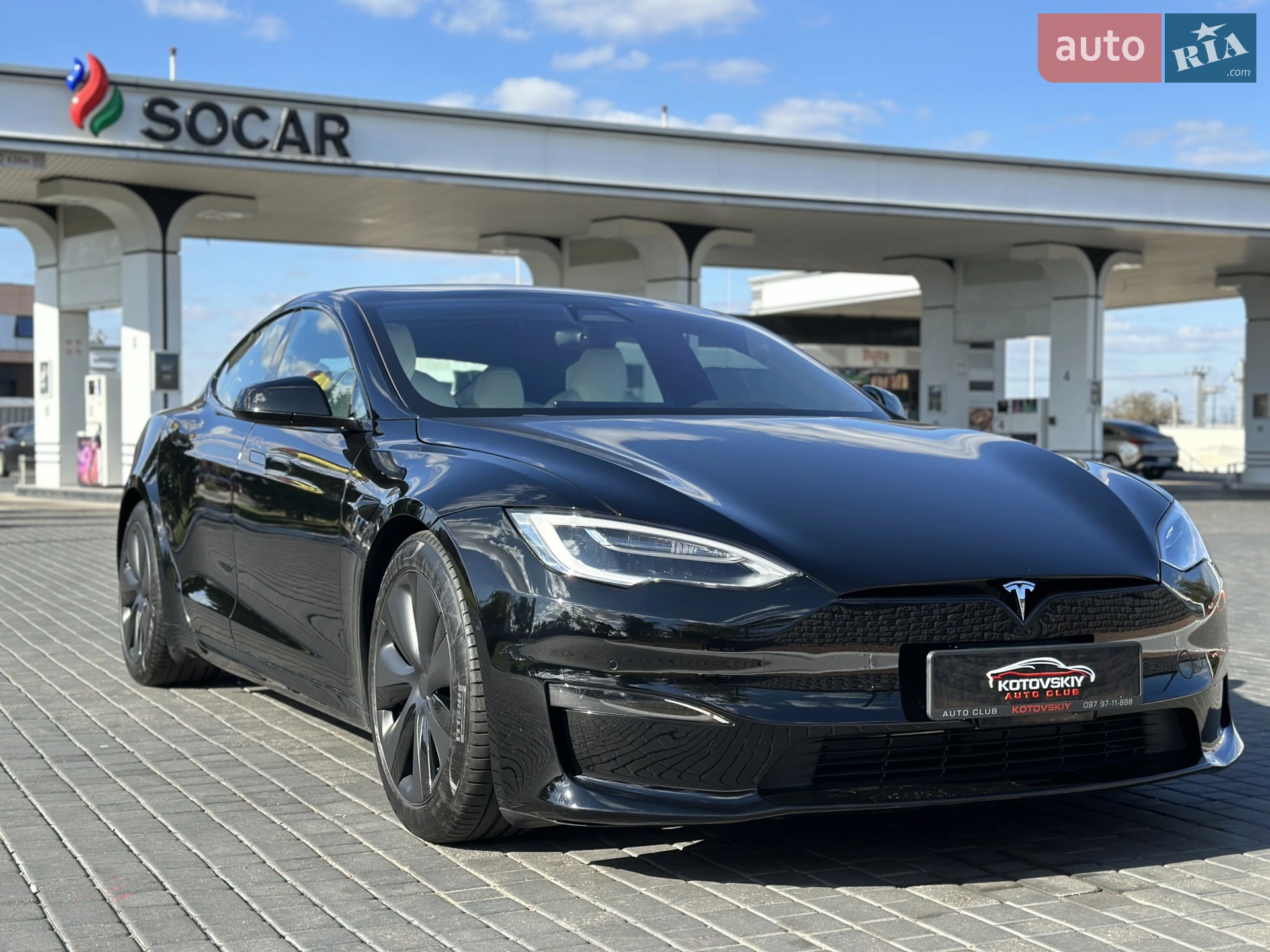 2021 Tesla Model S - фото 1
