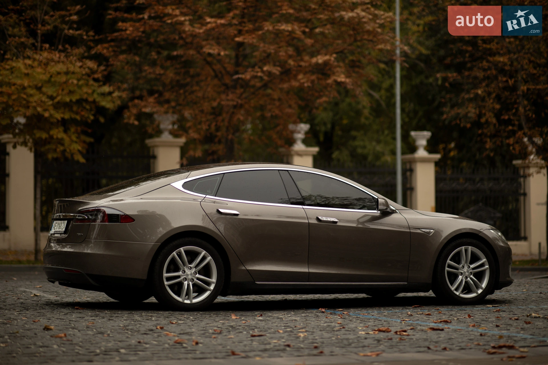 2016 Tesla Model S - мініатюра 13