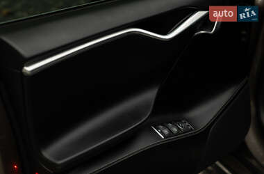 Лифтбек Tesla Model S 2016 в Днепре