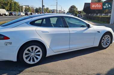 Лифтбек Tesla Model S 2017 в 