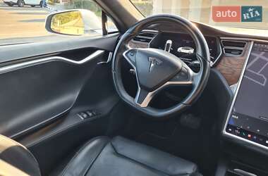Лифтбек Tesla Model S 2017 в 