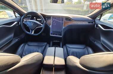 Лифтбек Tesla Model S 2017 в 