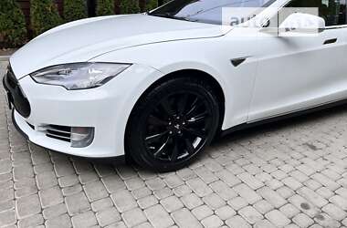 Лифтбек Tesla Model S 2015 в Ивано-Франковске