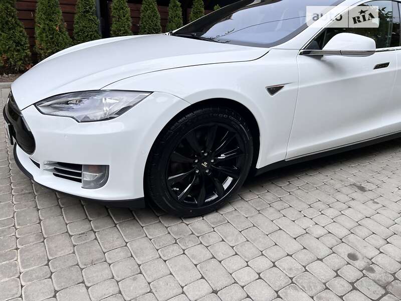 Ліфтбек Tesla Model S 2015 в Івано-Франківську фото 2 Ліфтбек Tesla Model S 2015 в Івано-Франківську