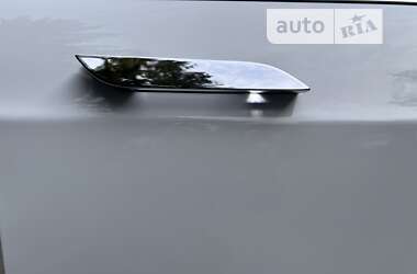 Лифтбек Tesla Model S 2015 в Ивано-Франковске