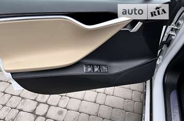 Лифтбек Tesla Model S 2015 в Ивано-Франковске