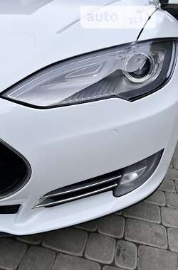 Лифтбек Tesla Model S 2015 в Ивано-Франковске