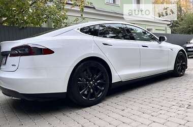 Лифтбек Tesla Model S 2015 в Ивано-Франковске